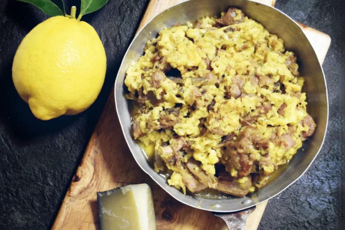 Agnello con uovo e limone